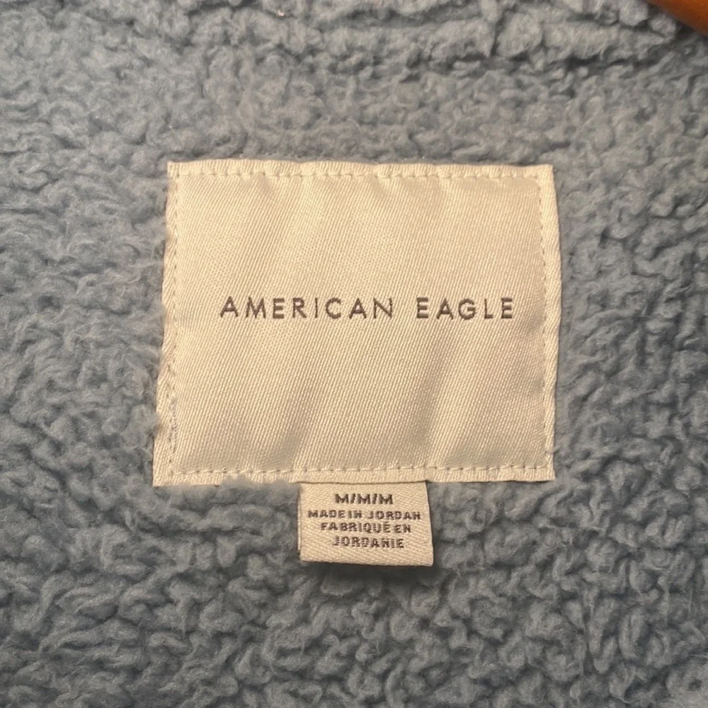 American Eagle Outfitters Blue Soft Sherpa Pullover Quarter Zip Size Medium NWOT